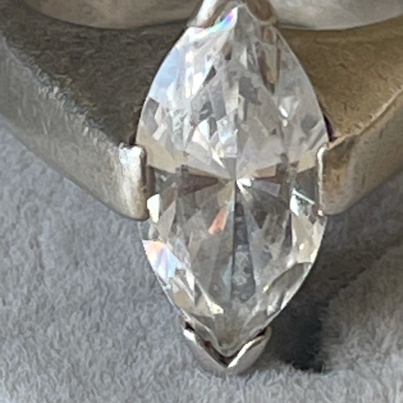 Silver ring cluster diamond - Picture 3 of 6